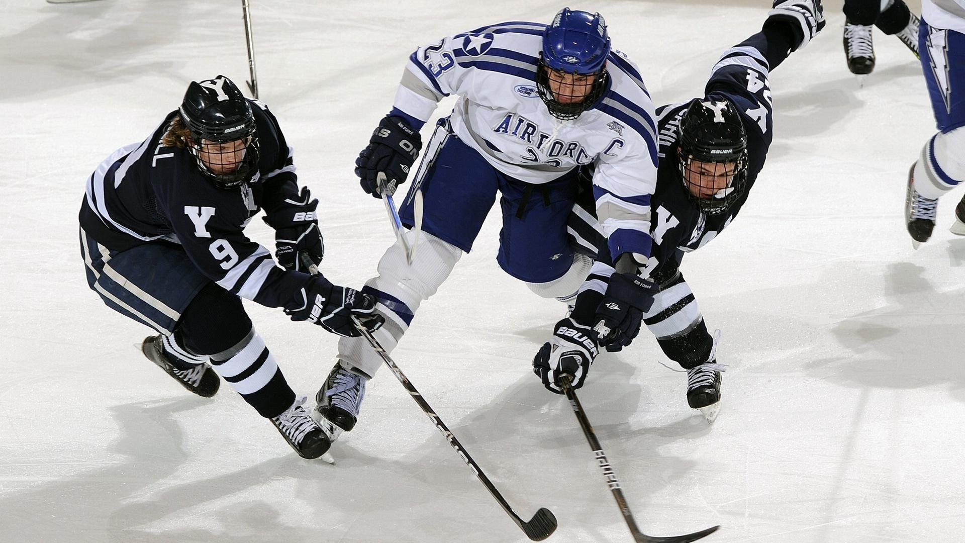 年轻球员表现出色,助共和国建立法甲统治,年轻球员足球
